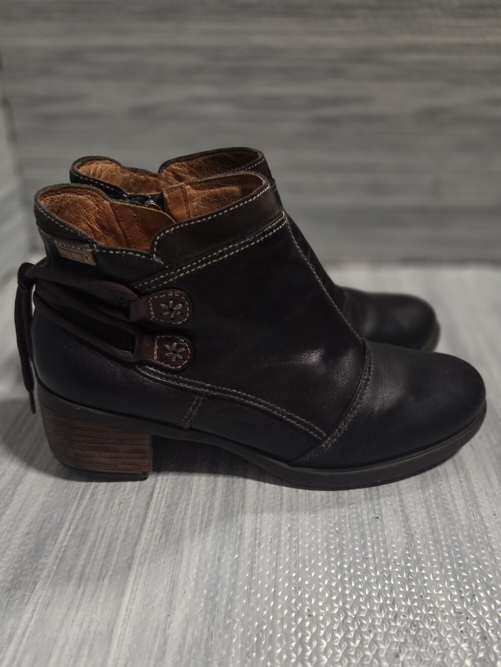 Pikolinos Le Mans Black Leather Ankle Boot Size 39/8.5-9 Lace Back